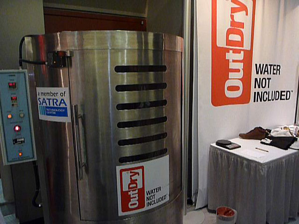 Outdoor Retailer Winter Market 2011: Day 3 – An Assortment of Awesome Gear - 17