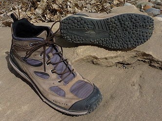 Light-Weight Mid-Height Trail Shoes: GoLite - 2
