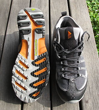 Light-Weight Mid-Height Trail Shoes: Montrail - 3