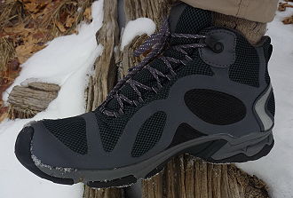 Light-Weight Mid-Height Trail Shoes: Treksta - 3