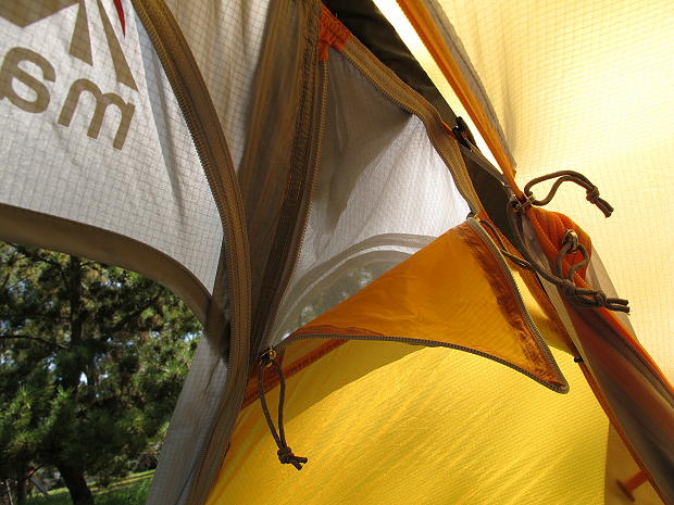 Tunnel Tents Tutorial and State of the Market Report: Macpac Olympus Review - 4
