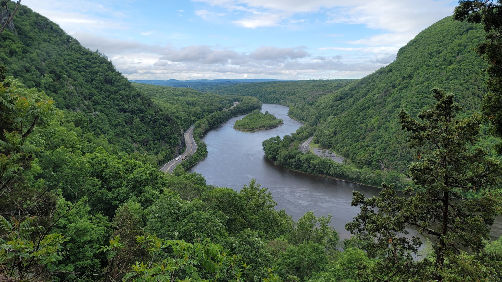 Delaware Water Gap, Mt. Tammany - Backpacking Light