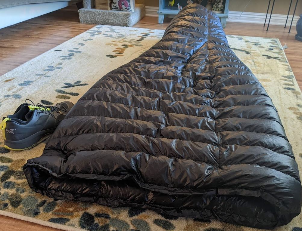 Nunatak Sastrugi Sleeping bag, 28 degrees, 6', no zipper, black inside ...