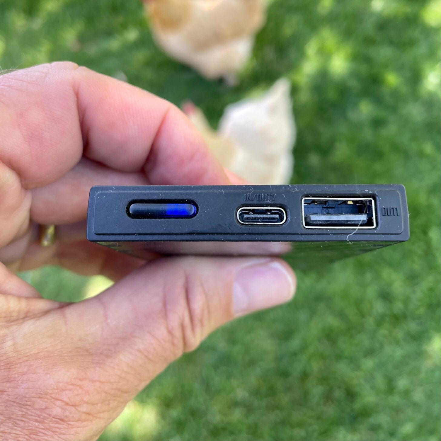 The power switch with 3 LEDs, and the USB-C and -A ports are all on one end