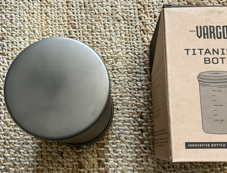 Vargo BOT Titanium - Bottiglia/pentola Multiuso 1L Ultraleggera In Titanio + Omaggio