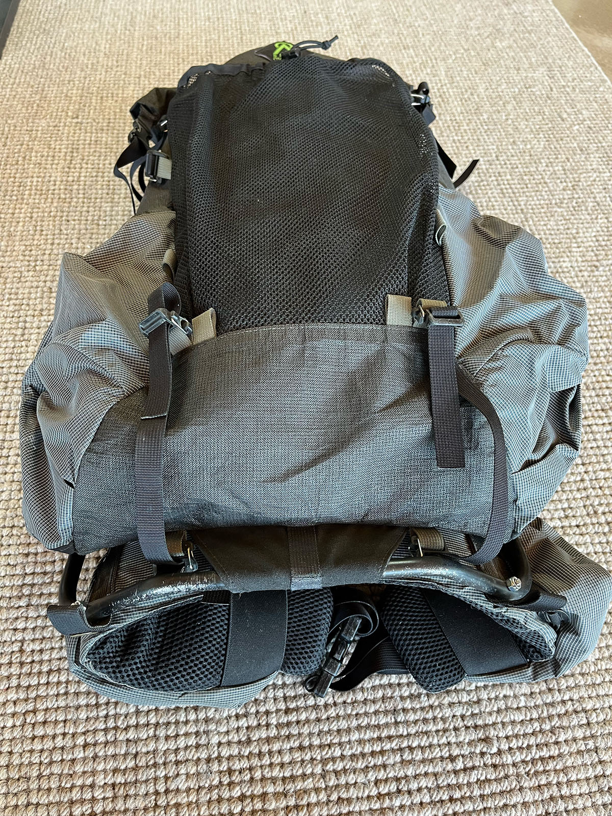 SOLD *** Seek Outside Gila Ultra 400 backpack - Backpacking Light