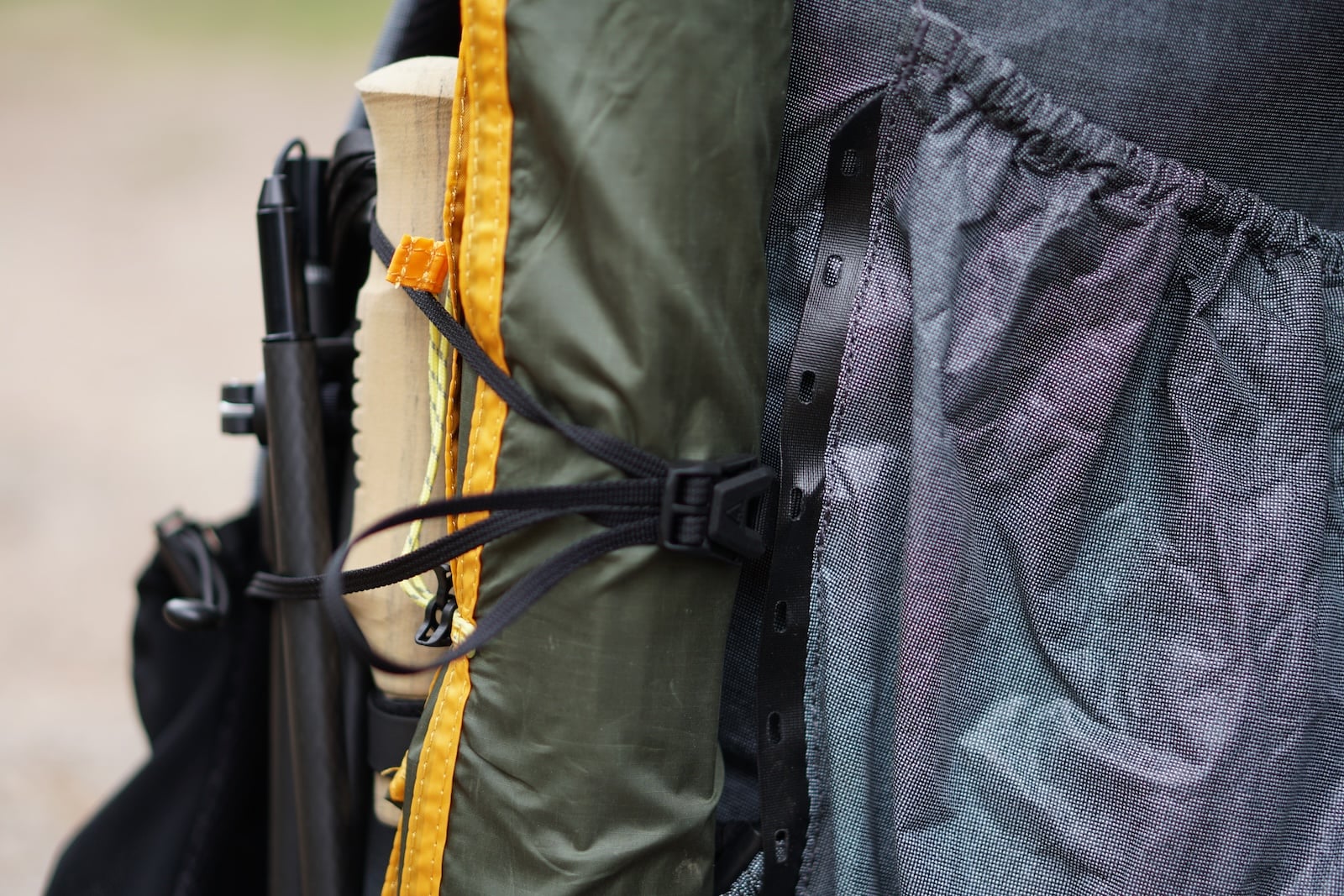backpack side clip