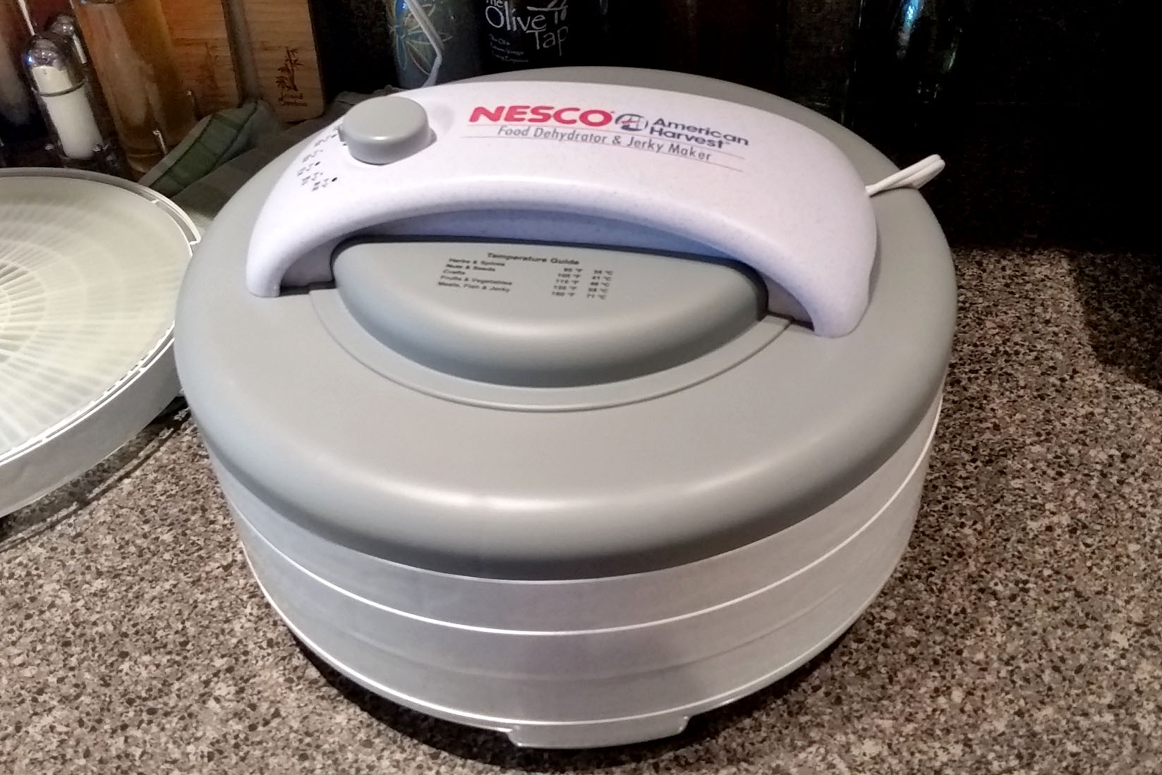 Nesco FD-39 American Harvest Food Dehydrator - 500 watts Drying