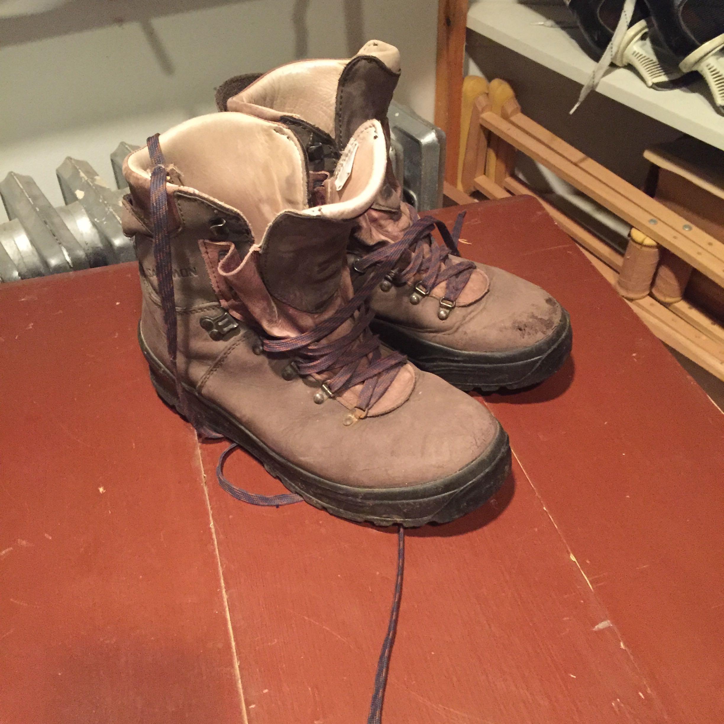 salomon leather boots