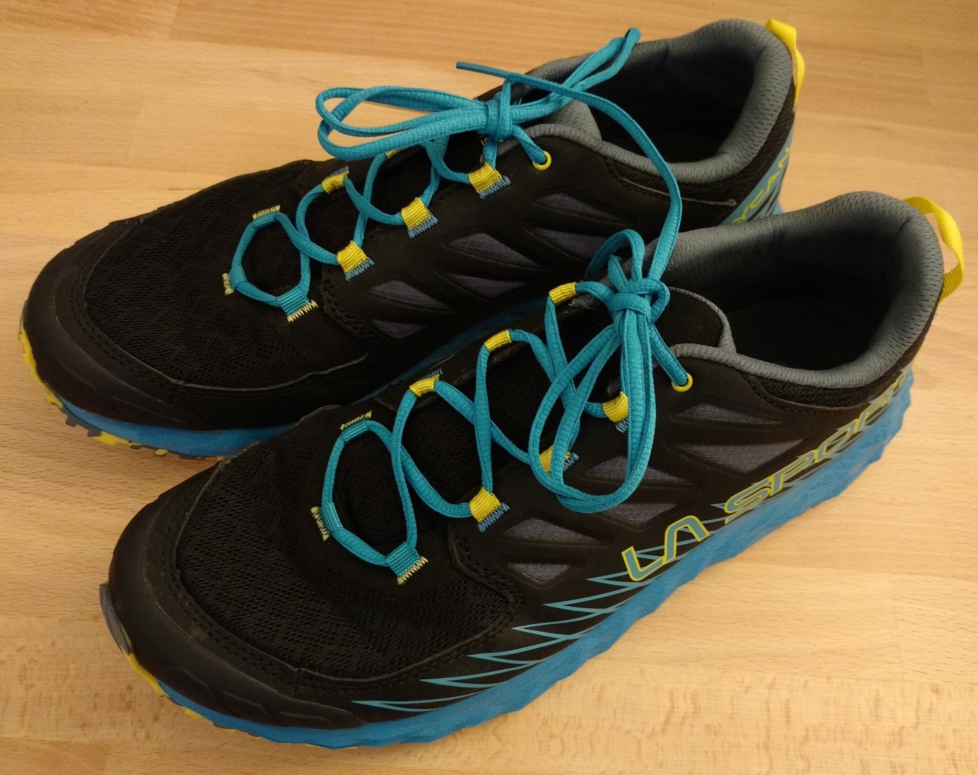 la sportiva lycan trail running shoes