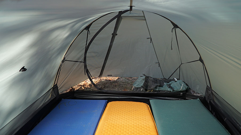 Winter tents - unsupported fabric span between poles in tunnel tents ...