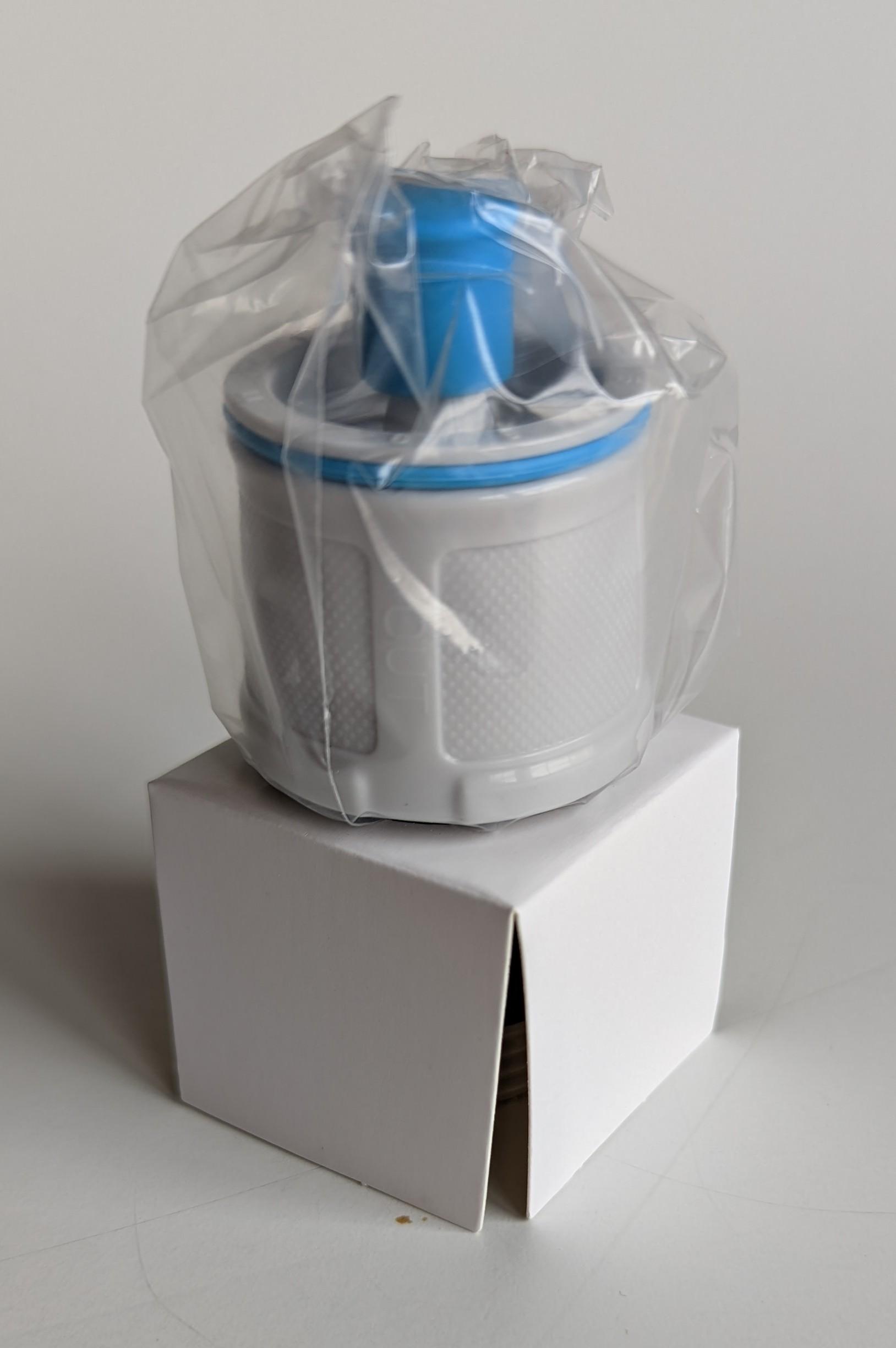 HydroBlu carbon filter packaging